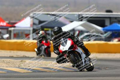 media/Apr-09-2022-SoCal Trackdays (Sat) [[c9e19a26ab]]/Turn 2 (1140am)/